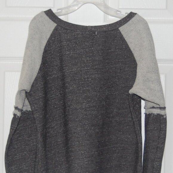 Abree Raglan Sweatshirt Women S, Two-Toned Gray Colorblock - Picture 6 of 8